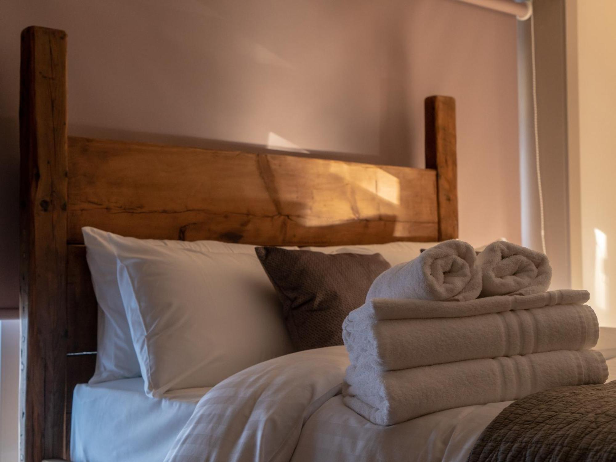 The Milestone Hotel Sowerby Bridge Room photo